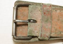 Comment Enlever La Moisissure Sur Du Cuir Tout Pratique Enlever Les Moisissures Moisissure Nettoyage Cuir