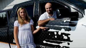 We tell a story in a sign'