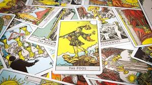 Arti dari semua kartu tarot dibagi dua, yaitu: Tidak Ada Jin Dan Iblis Dalam Ramalan Tarot