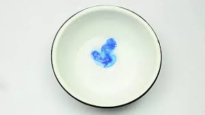 Les enfants en sont fans et peuvent passer des heures à jouer avec cette pâte gluante et collante qui se décline de mille et une couleurs, avec des paillettes et même en version magnétique pour jouer avec des aimants. 3 Manieres De Faire Du Slime Avec Seulement Du Dentifrice Et Du Shampoing