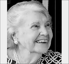 Hilda Bustillo's Instagram, Twitter & Facebook