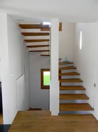 9 stufen außentreppe verzinkt 7 laufbreiten 3 stufenarten optional geländer bausatztreppe stahl anstellhöhe variabel 150 bis 180 cm eur 793,00 bis eur 1.735,50 Stufen Zwischen 2 Wanden Das Original Direkt Vom Hersteller Unnerstall Treppen Treppe Holztreppe Holz Treppenmeister Un Treppe Holztreppe Wohn Design