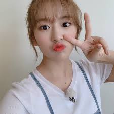 Jung so min (정소민) and im si wan's (임시완) first kiss on standby episode 87. ì•„ì´ì¦ˆì› ê³ 1 ì•ˆìœ ì§„ Gif ë½ë¿Œ ìžìœ ê²Œì‹œíŒ