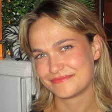 Amanda Bennett: About the author