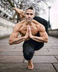 Man flow yoga was made for guys who are new to yoga, who aren't flexible, and want a more effective workout. Pin On Yoga