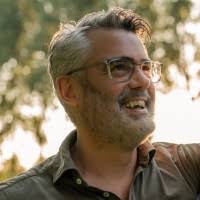 700+ perfiles de «Küster»