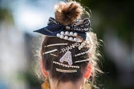But how can we not? 15 Best Pearl Hair Clips How To Style And Which To Buy Glamour