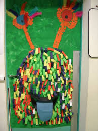 Tres Bonnes Idees En Arts Visuels Sur Le Theme Des Monstres Monstre Monstre Maternelle Fete Sur Le Theme Des Monstres
