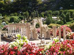 The queen's birthday long weekend comes at the start of winter in canberra in the month of june. Queen S Birthday Long Weekend Getaway Ideas For Sydneysiders Sydney