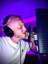 Ryan Graves (@RyanGravesMM)