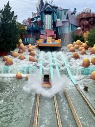 Islands of adventure had regular hours. Is It Worth Visiting Universal Orlando During A Pandemic