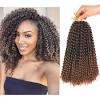 Divide the hair in the middle to add volume or attach the hair on one side to make an asymmetric hairdo. 1