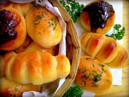 Masukkan adunan ke dalam acuan tadi. Membuat Sendiri Resep Roti Unyil Kuliner Khas Bogor Resep Masakan Kuliner