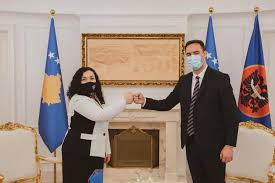 Kryeministri i kosovës, albin kurti, nëpërmjet një postimi në llogarinë e tij në 'twitter', ka thënë se qeveria e tij tashmë ka themeluar të gjitha institucionet, teksa ka paralajmëruar për një epokë të re në kosovë. Osmani I Dorezon Detyren Glauk Konjufces Albinfo