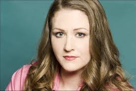 Karen Foster's Instagram, Twitter & Facebook