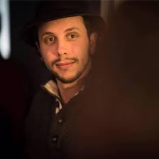 Hello, how would you ask a singer to improvise thematically