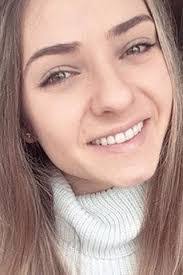 Clarissa May's Instagram, Twitter & Facebook