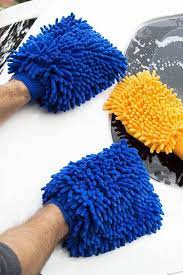 10 Genius Cleaning Products On Amazon You Can Buy For Under 15 Clean Microfiber Car Wash Mitt Diy Cleaning Products