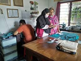 Makanan itu akan diubah ke dalam energi kimia, kemudian berubah lagi menjadi energi otot, setelah itu akan berubah menjadi energi gerak. Bantu Pulihkan Perekonomian Masyarakat Pelaku Umkm Penjahit Busana Yang Sempat Berhenti Produksi Akibat Pandemi Covid 19 Drpm