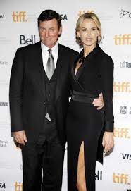 Wayne gretzky will be a lead analyst on turner's premier studio show after agreeing to a contract that will pay him in the neighborhood of $3 million per season, according to sources. Wayne Janet Gretzky Make One Hot Couple Wayne Gretzky Janet Jones International Film Festival