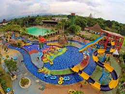 Disetiap kolamnya pun terdapat life guard sehingga aman saat kita berada di dalamnya. Water World Krakatau Tiket Wahana Januari 2021 Travelspromo