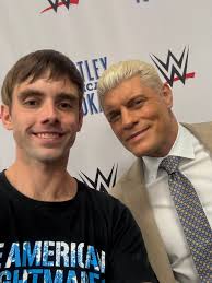 Meeting Lou Diamond Phillips and Getting Autographs