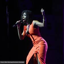 She has a unique voice and her lyrics are meaningful. Heather Small Telecharger Et Ecouter Les Albums