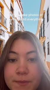 Anna Kinzel's Instagram, Twitter & Facebook