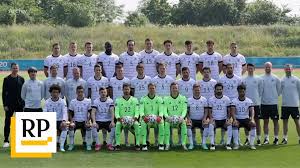 Joshua kimmich dreht mit leerem blick eine. Xw49go8htj Aqm