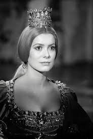 Catherine Deneuve Peau D Ane Jacques Demy 1970 Peau D Ane Catherine Deneuve Belles Actrices