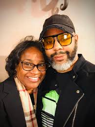 If you been married for 30 plus years post a pic.