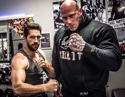 Scott Adkins with Martyn Ford 💪🏼👊🏼 . @thescottadkins  @martynfordofficial . . #scottadkins #ipman #brucelee #donnieyen  #martialarts #kungfu #wingchun #jackiechan #jcvd #karate #tonyjaa #mma  #yuriboyka #kickboxing #boyka #undisputed #dolphlundgren ...