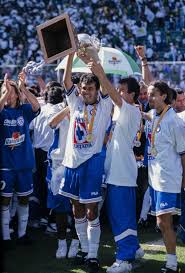 Juan máximo reynoso guzmán (born december 28, 1969 in lima) is a retired peruvian professional footballer, and current manager of liga mx club cruz azul. Quien Es Juan Reynoso Nuevo Tecnico Del Cruz Azul Perfil