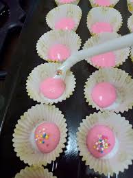 Semperit/dahlia susu super mudah (mesti cuba!!) 5) bila dah masak sejukkan di atas redai sebelum di simpan dalam balang. Resepi Biskut Susu Bandung Mudah Guna Dua Bahan Ja