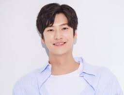 10 perjalanan karier na in woo mr. 1kohtuowy5lq8m