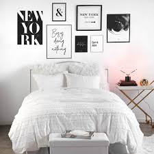 Lips Neon Table Light New York Bedroom Apartment Bedroom Decor Gallery Wall Bedroom