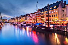 Pagina de facebook blue air. Mini Vacanta In Copenhaga La 184 Euro P Zbor Direct 2 Nopti De Cazare Tourio