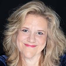 Gina Ogden's Instagram, Twitter & Facebook