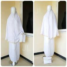 Jual MUKENA PUTIH POLOS ADEM BASIC VISSY