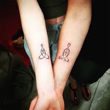 Familien Tattoo Ideen Keltisches Symbol Mutterschaft Tattoo Familie Tatowierungen Im Partnerlook Tattoos Fur Mutter