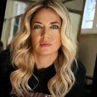 Linda Riemer's Instagram, Twitter & Facebook