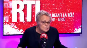 J'ai très bien compris où tu veux en venir : Muriel Robin S Explique Sur Ce Sketch Avec Vanessa Paradis Qui Pourrait Faire Polemique Sur Tf1 Video