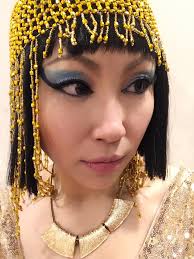 多謝恒生銀行，多謝Donald哥，多謝4位機智過人口才了得嘅MT MC : Jason Karen Hillary & Steven  同我呢個埃及妖蝦MC 喺Star Hall渡過咗一個瘋狂盡興嘅尋寶之夜！下年CMB Annual dinner 再見！ PS  參加得"化妝大挑戰"多，我都係自己即席揮毫化呢個埃及妖蝦妝，大家覺得妖唔 ...