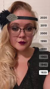 Take me back to the 40s please! #marilynmonroe is my idol! 😍  #historyofmakeup #fashion #history #roaring20s #decadesofstyle #40sstyle  #50sfashion #80sparty #90srock #bye