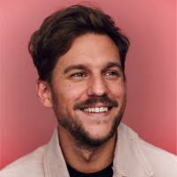 1900+ perfiles de «Sievers»