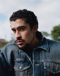 Bad Bunny Takes Us to Puerto Rico in DeBÍ TiRAR MáS FOToS