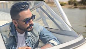 يواصل الأيام الحالية تامر حسني تصوير فيلمه الجديد «مش أنا» بعد نجاح فيلمه «الفلوس» الذي مازال يواصل تصدر إيردات شباك الوطن العربي. ØªØ§Ù…Ø± Ø­Ø³Ù†ÙŠ ÙŠÙ†ÙÙŠ ØªØ­Ø¶ÙŠØ±Ù‡ ÙÙŠÙ„Ù…Ø§ Ø³ÙŠÙ†Ù…Ø§Ø¦ÙŠØ§ Ø¬Ø¯ÙŠØ¯Ø§ Ù…Ø´ Ø£Ù†Ø§ Ø§Ù„Ù†Ù‡Ø§Ø± Ø§Ù„Ø¹Ø±Ø¨ÙŠ