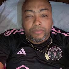 STUDENT THANKS ROGER ALEXANDER