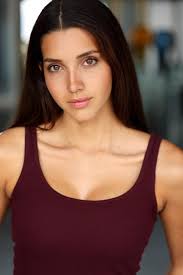 Kirsten Kendall's Instagram, Twitter & Facebook