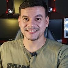 Daniel Panko's Instagram, Twitter & Facebook